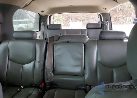 2003 Chevrolet Suburban C1500 z USA, uszkodzony, nr VIN 3GNEC16Z33G228459